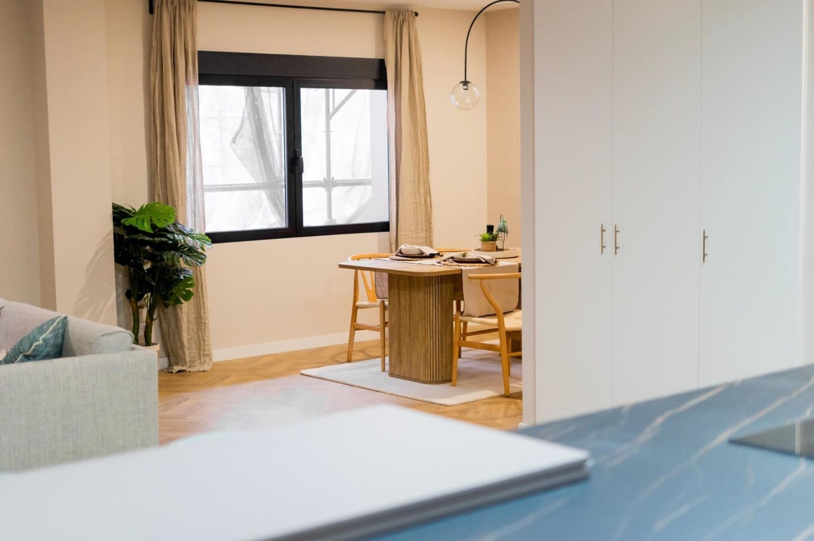 4 bedroom Flat for rent in Valencia city - € 2,500 (Ref: 9839625)