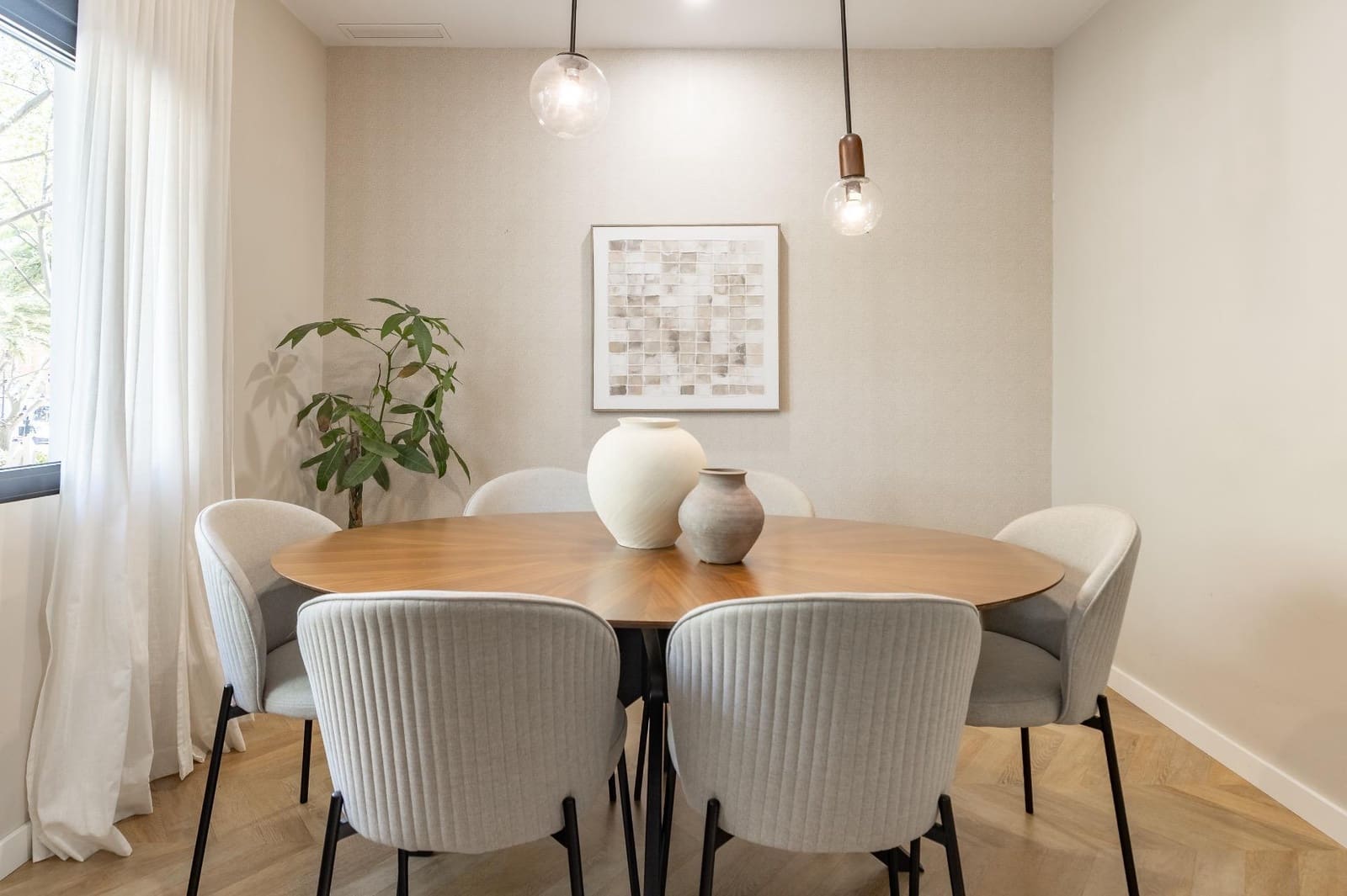 4 bedroom Flat for rent in Valencia city - € 2,500 (Ref: 9839625)