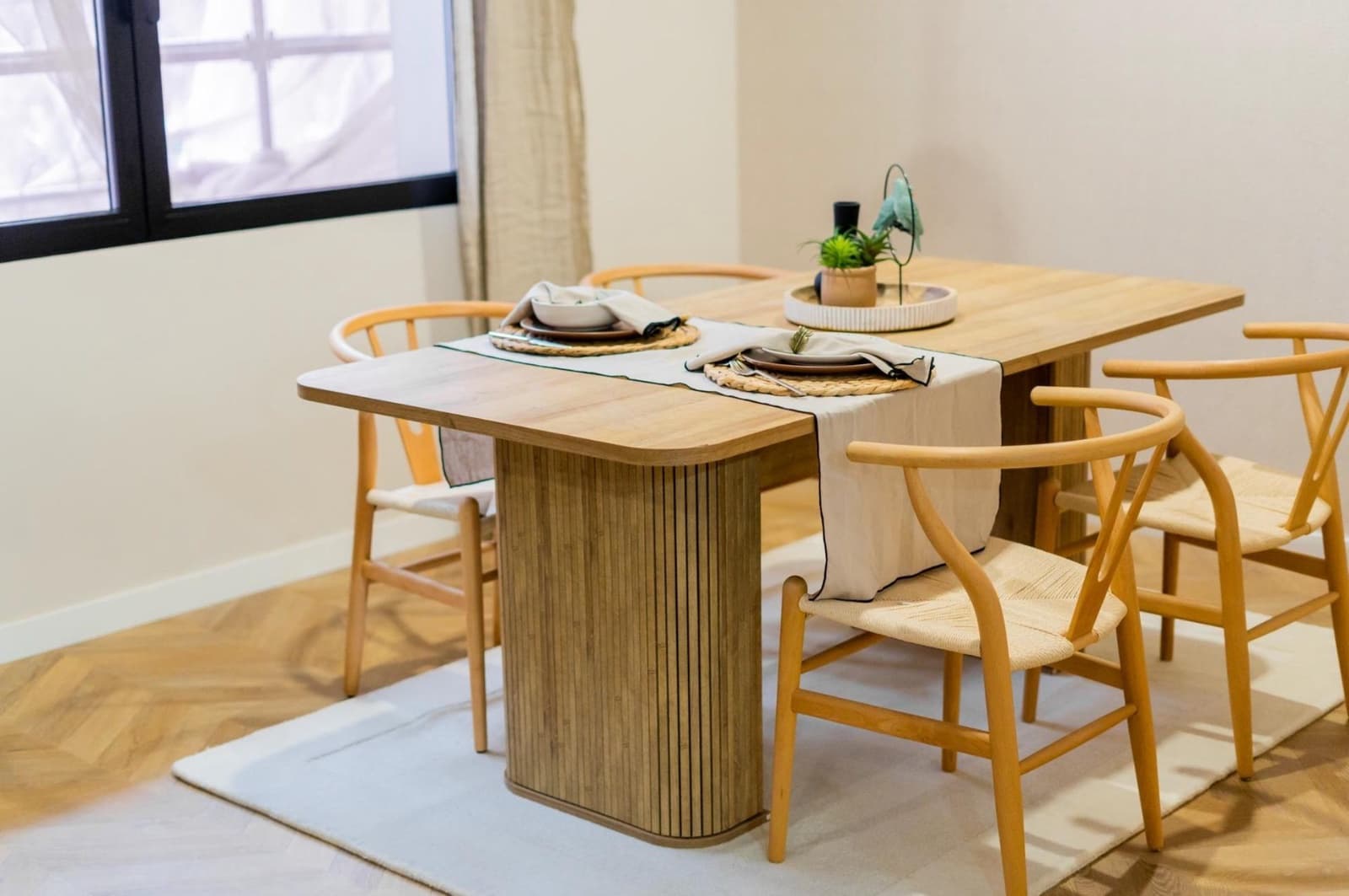 4 bedroom Flat for rent in Valencia city - € 2,500 (Ref: 9839625)