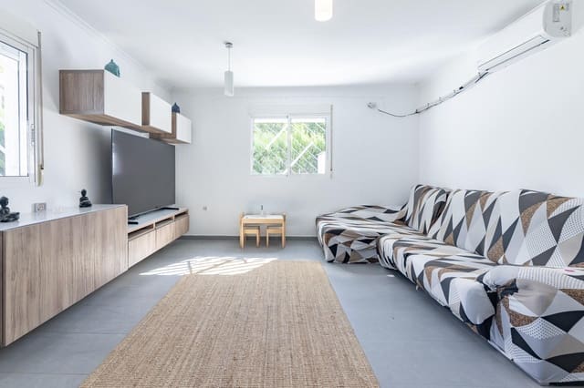 4 soverom Villa til salgs i Turís med svømmebasseng garasje - € 285 000 (Ref: 9839628)