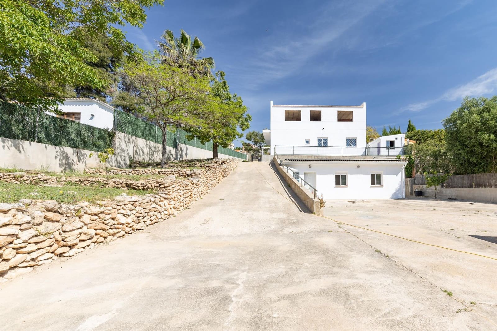 4 bedroom Villa for sale in Turis with pool garage - € 285,000 (Ref: 9839628)