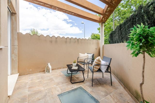 3 bedroom Semi-detached Villa for sale in Gilet with garage - € 240,000 (Ref: 9839630)