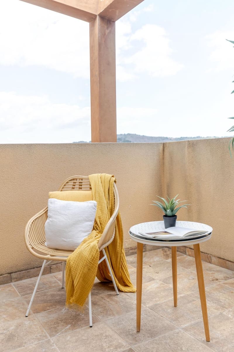 3 bedroom Semi-detached Villa for sale in Gilet with garage - € 240,000 (Ref: 9839630)