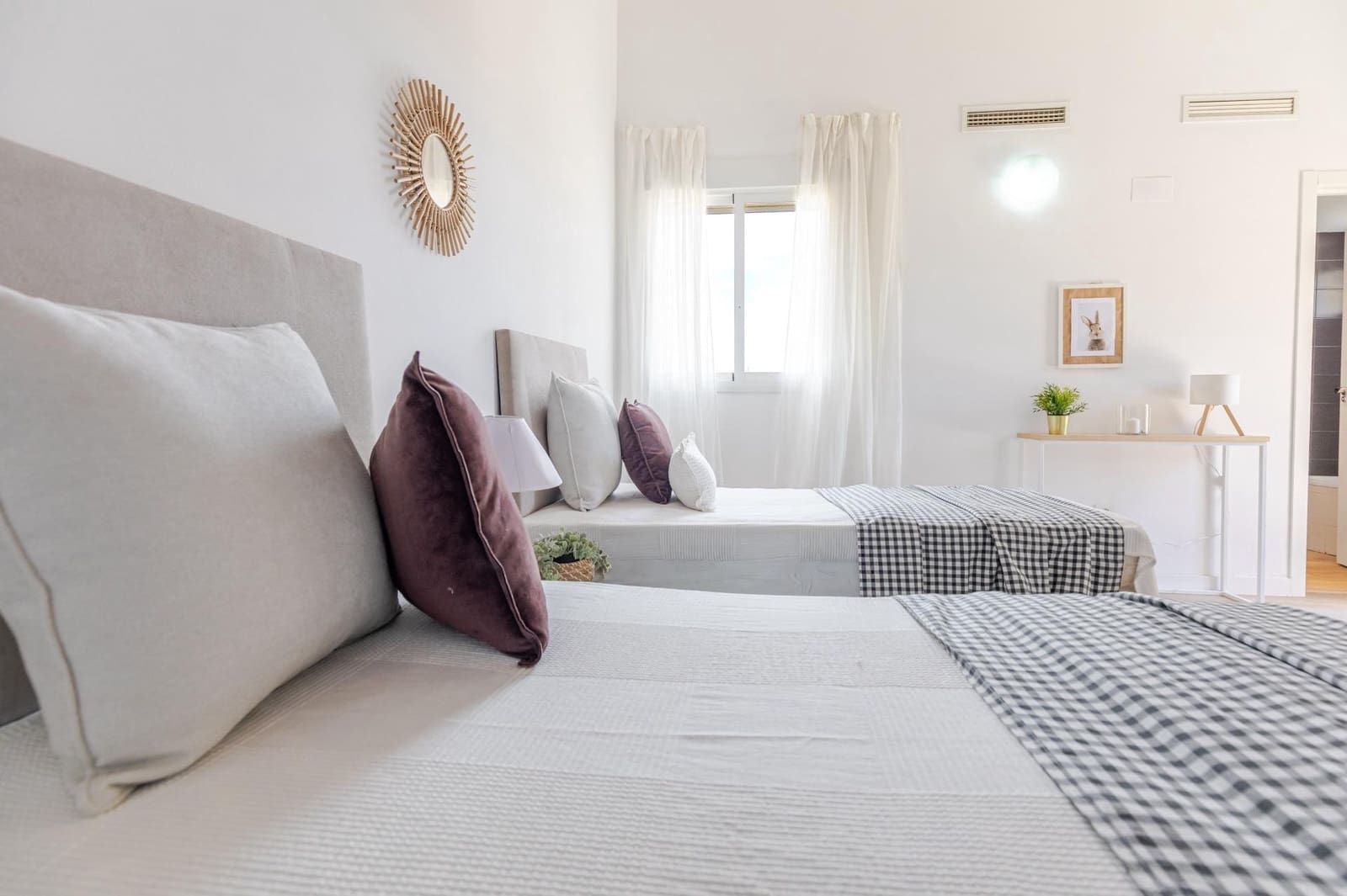 3 bedroom Semi-detached Villa for sale in Gilet with garage - € 240,000 (Ref: 9839630)
