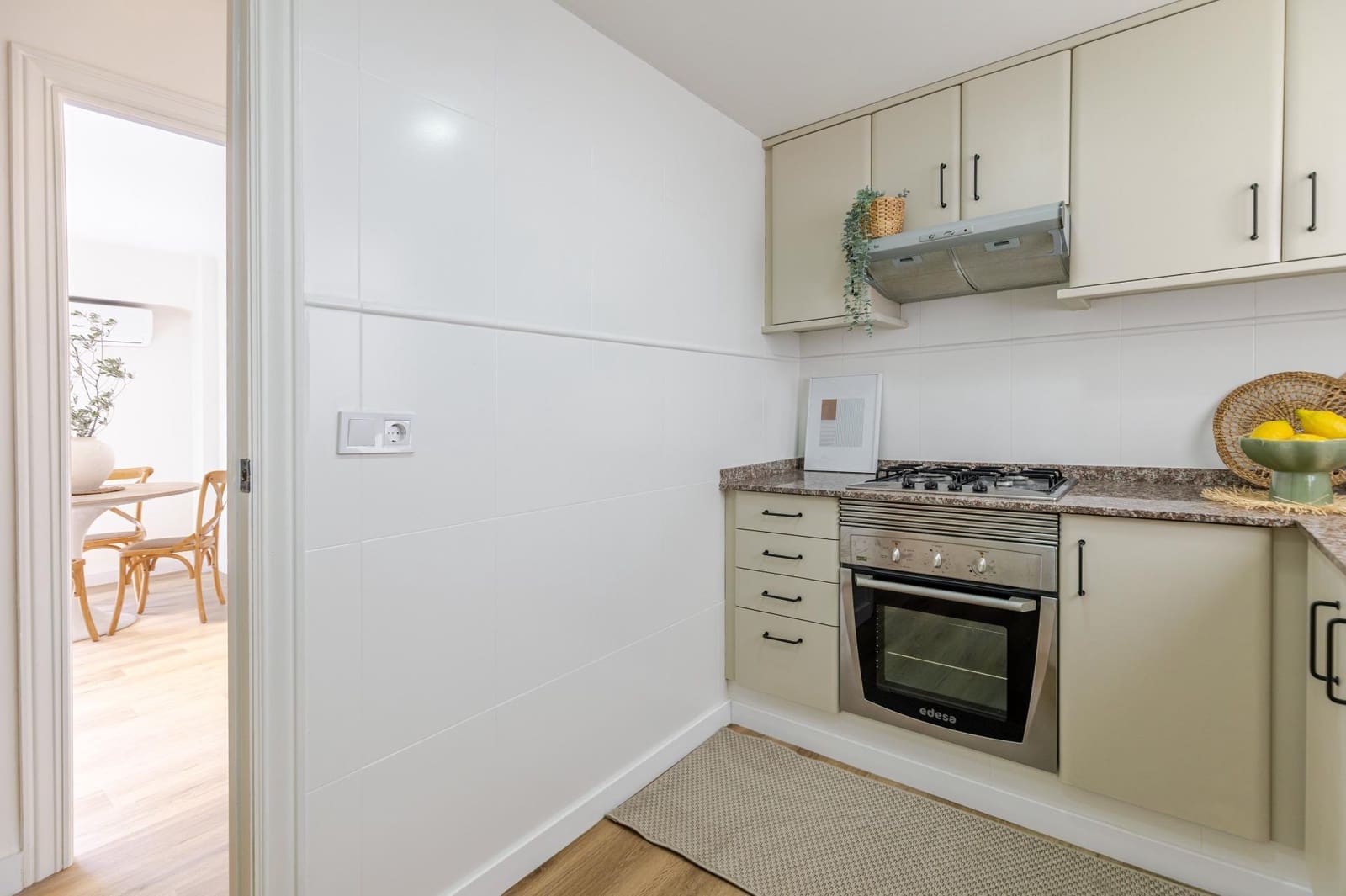 4 slaapkamer Flat te koop in Valencia stad - € 330.000 (Ref: 9839631)