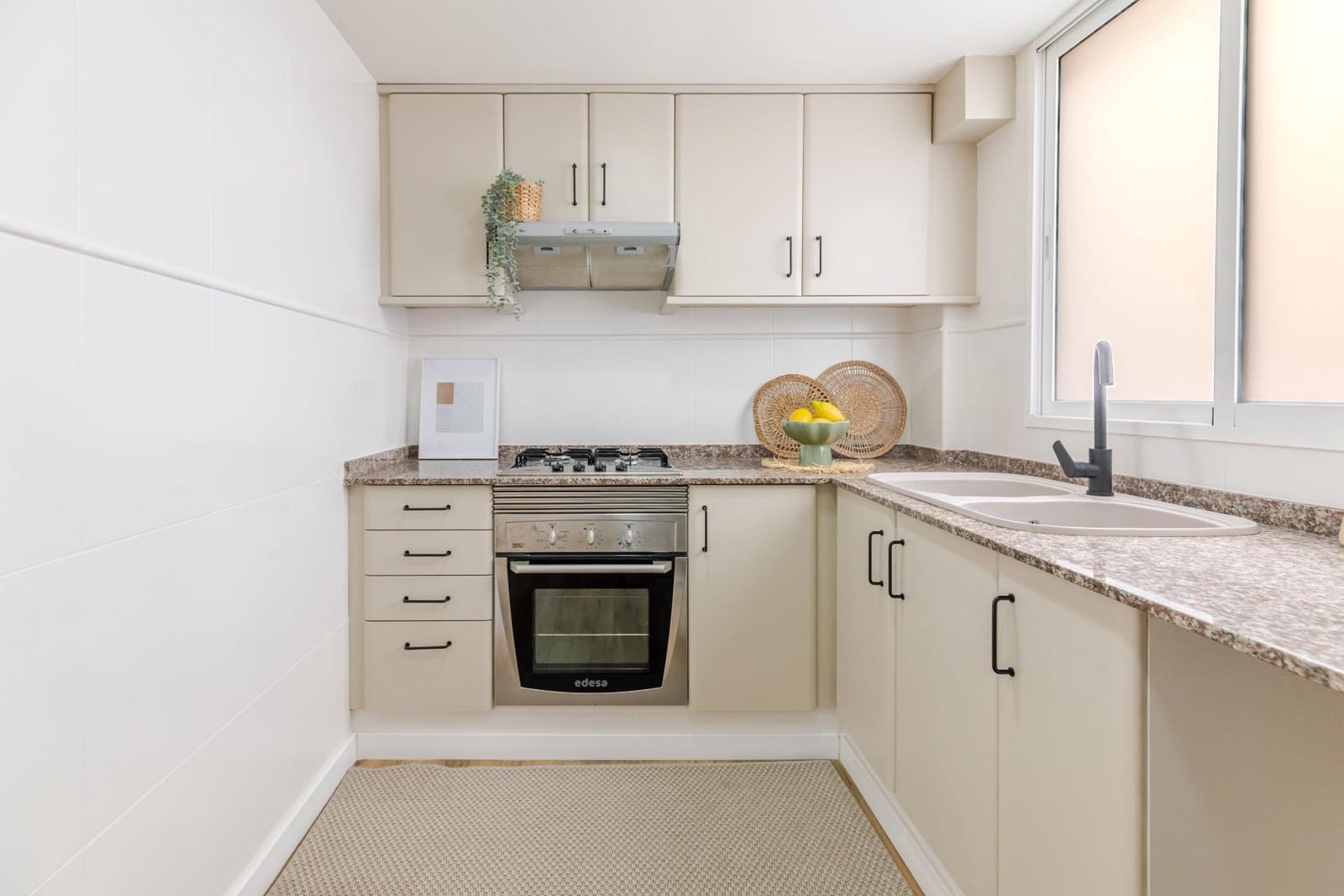 4 slaapkamer Flat te koop in Valencia stad - € 330.000 (Ref: 9839631)