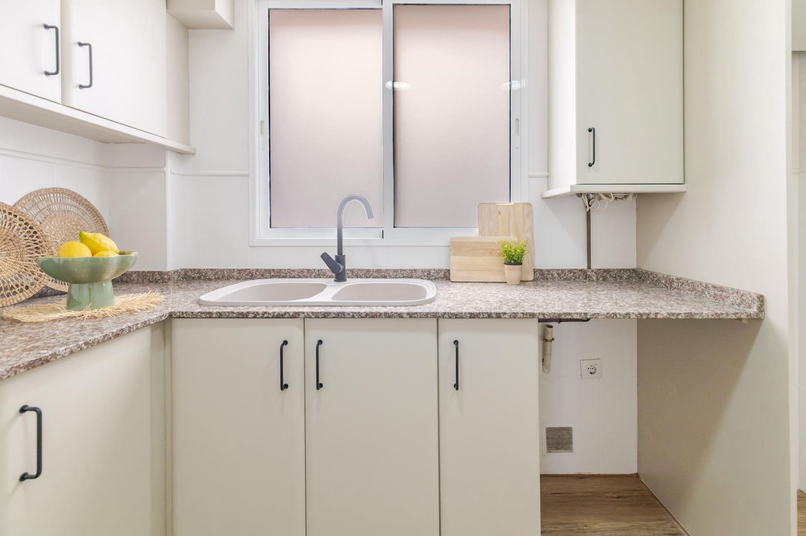4 slaapkamer Flat te koop in Valencia stad - € 330.000 (Ref: 9839631)