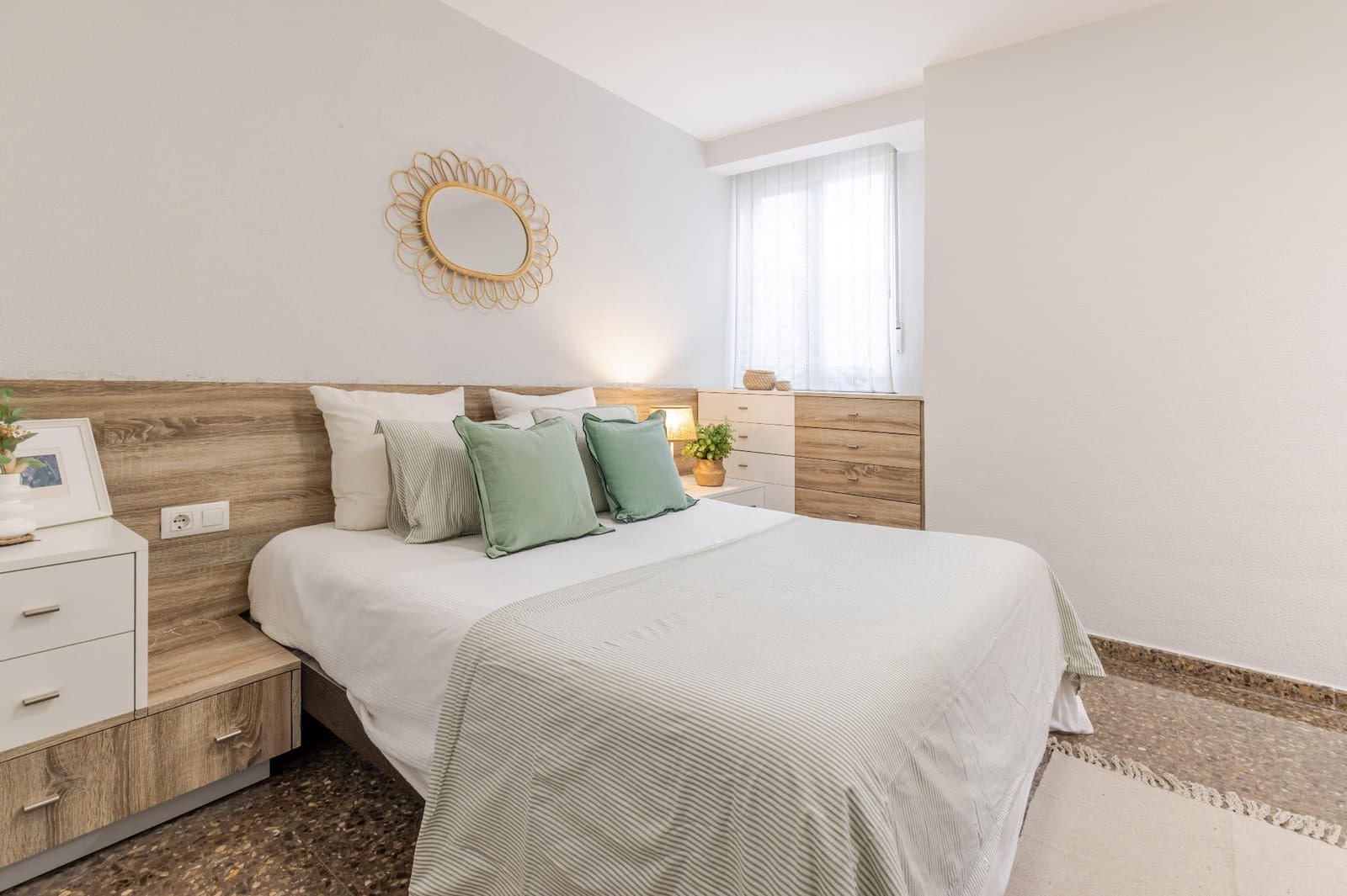 2 soveværelse Lejlighed til salg i Paterna - € 245.000 (Ref: 9855790)