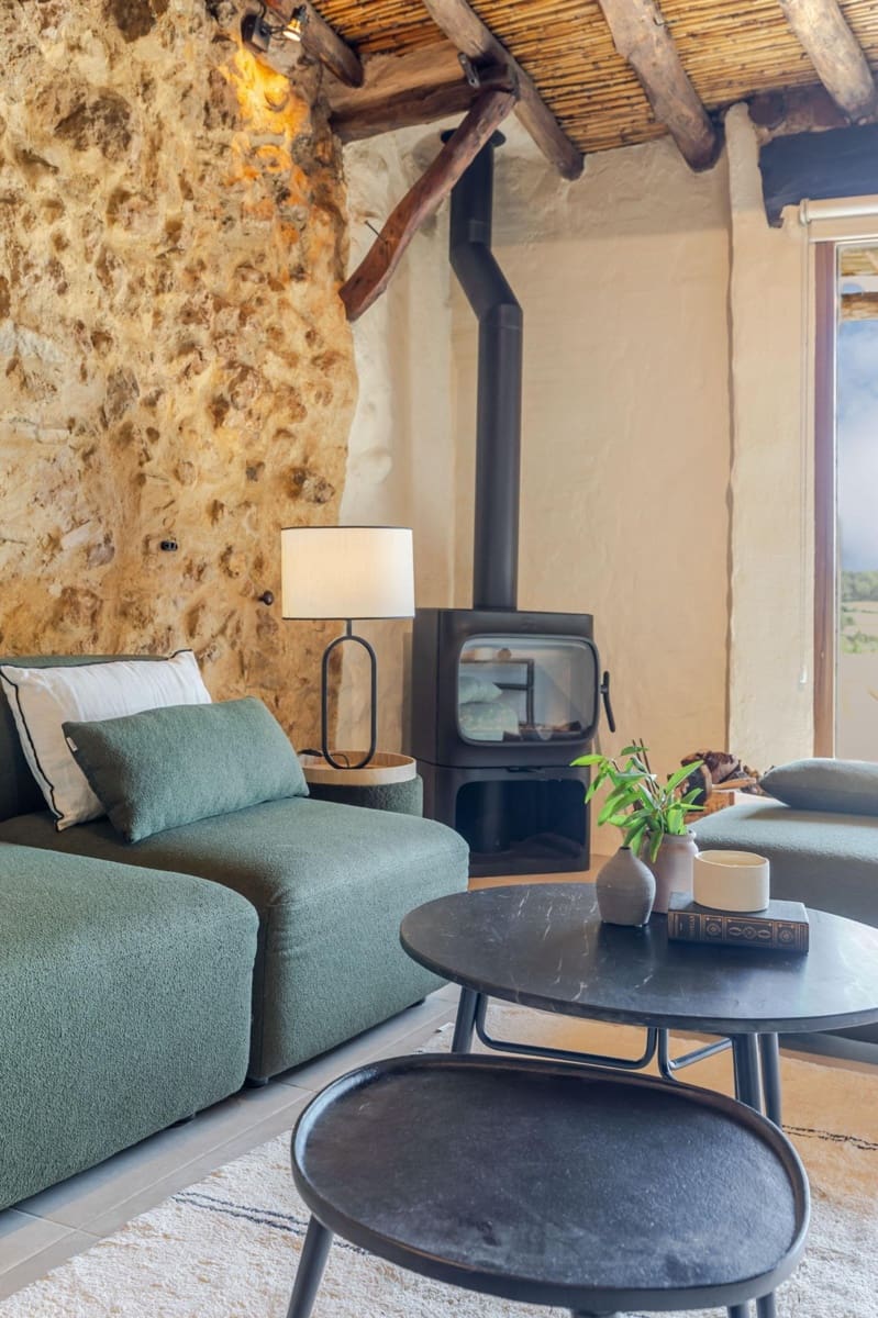2 soveværelse Finca/Landehus til salg i Venta del Moro - € 140.000 (Ref: 9855791)