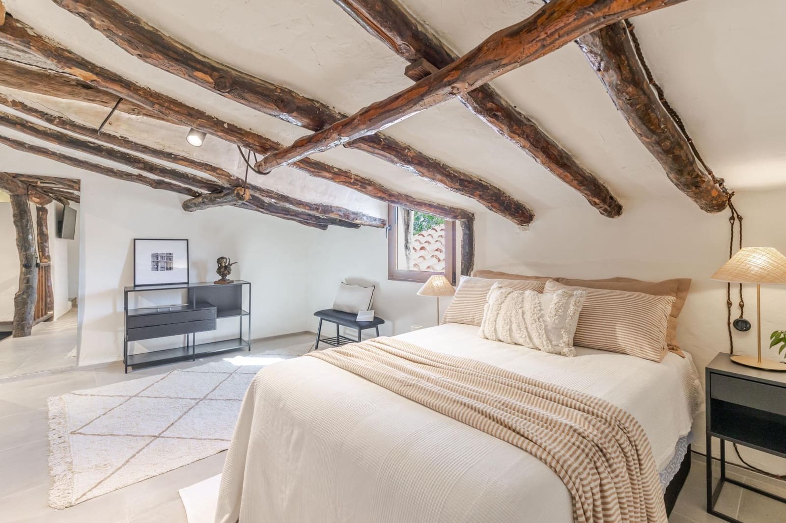 2 soveværelse Finca/Landehus til salg i Venta del Moro - € 140.000 (Ref: 9855791)