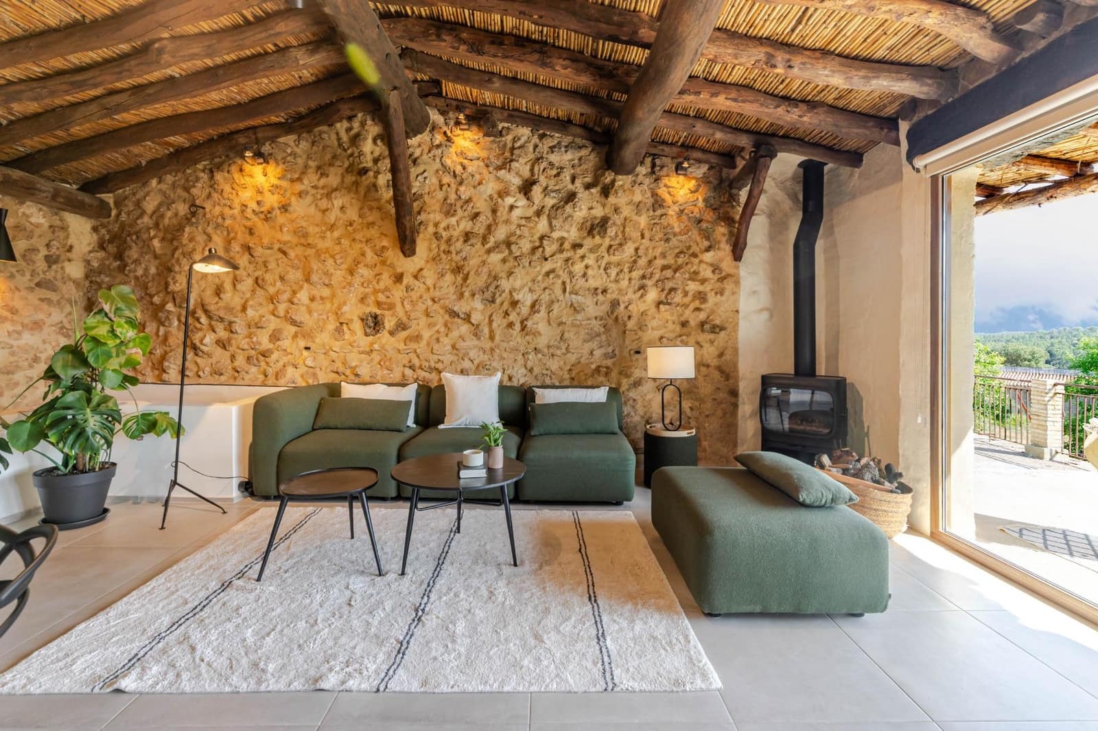 2 soveværelse Finca/Landehus til salg i Venta del Moro - € 140.000 (Ref: 9855791)