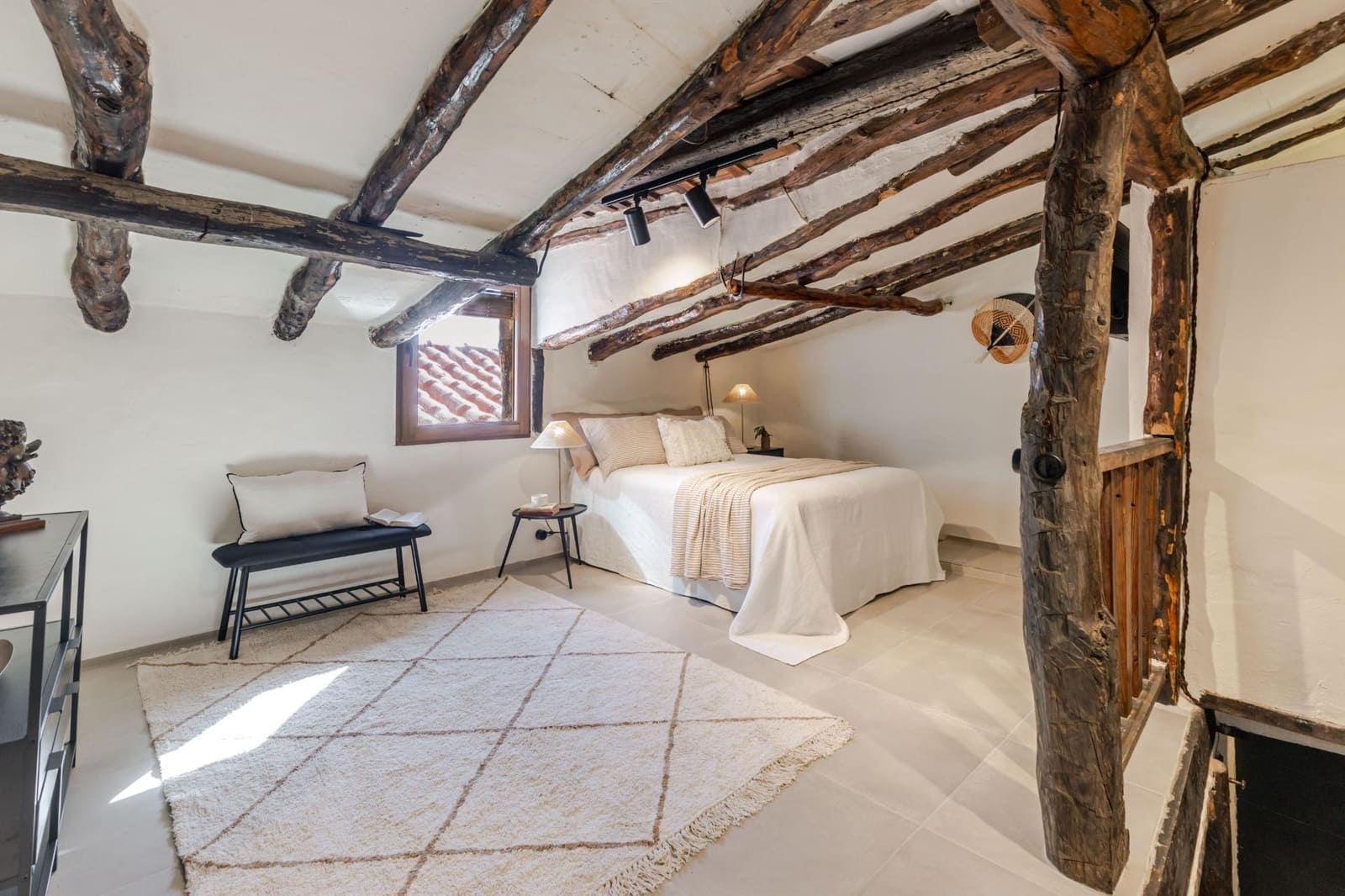2 soveværelse Finca/Landehus til salg i Venta del Moro - € 140.000 (Ref: 9855791)