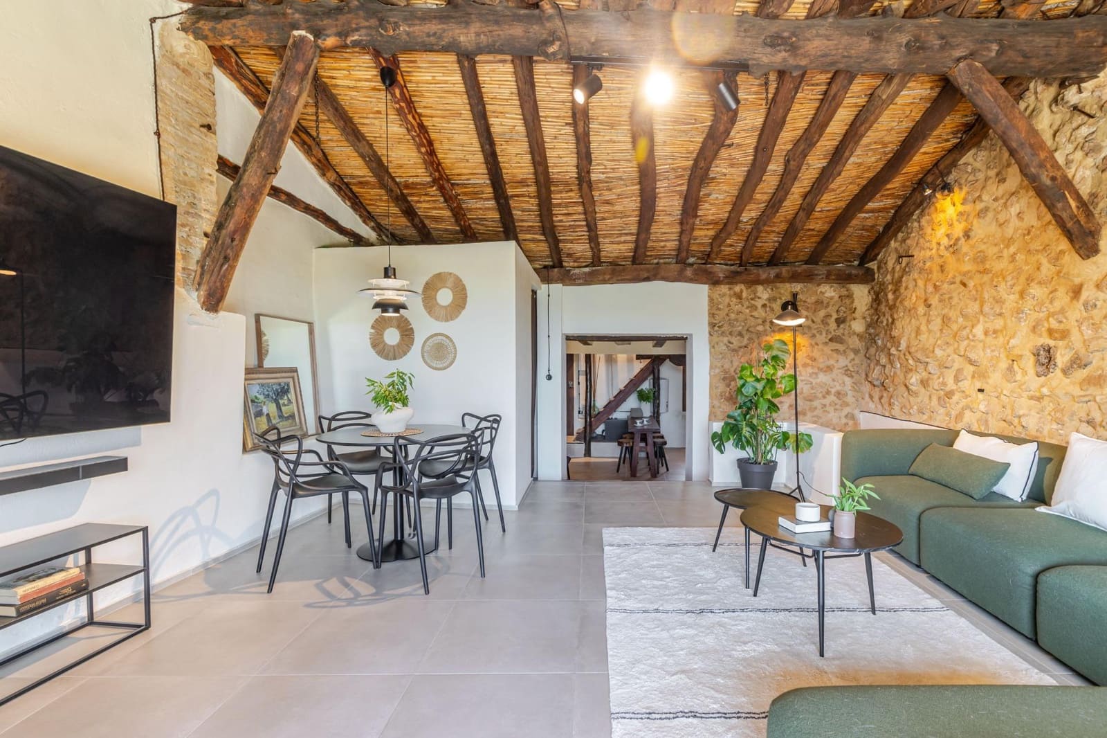 2 soveværelse Finca/Landehus til salg i Venta del Moro - € 140.000 (Ref: 9855791)