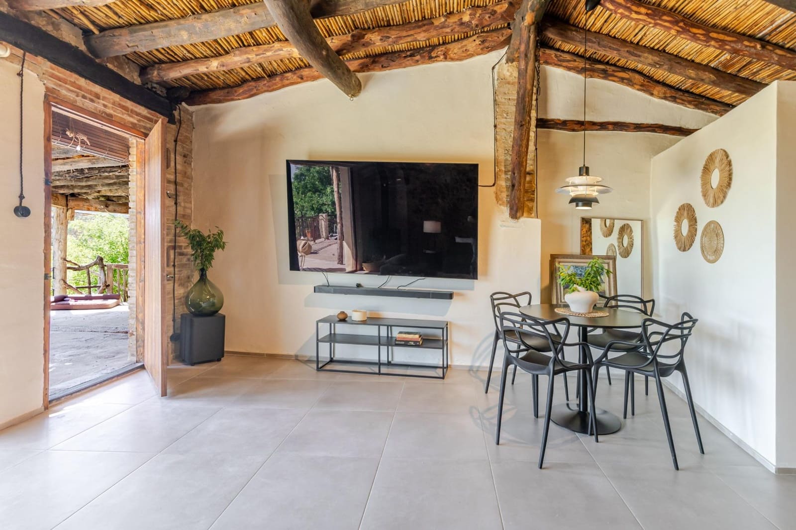 2 soveværelse Finca/Landehus til salg i Venta del Moro - € 140.000 (Ref: 9855791)