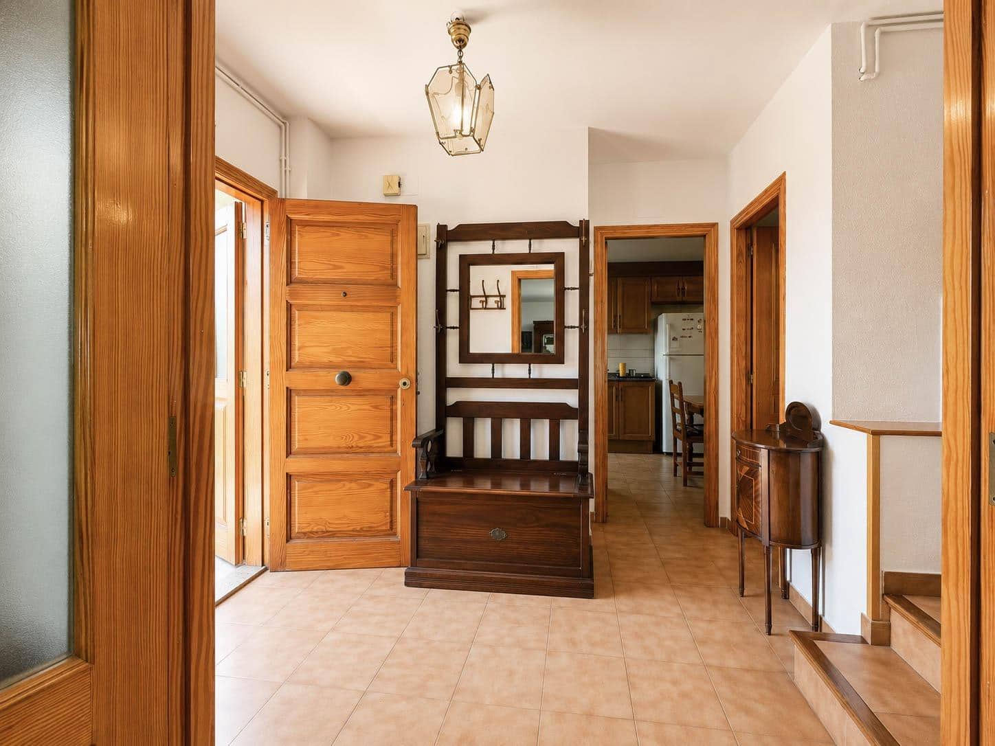 5 bedroom Terraced Villa for rent in Paterna with pool - € 1,300 (Ref: 9857685)