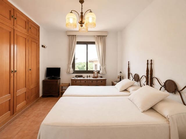 5 bedroom Terraced Villa for rent in Terramelar, Paterna with pool - € 1,300 (Ref: 9857685)