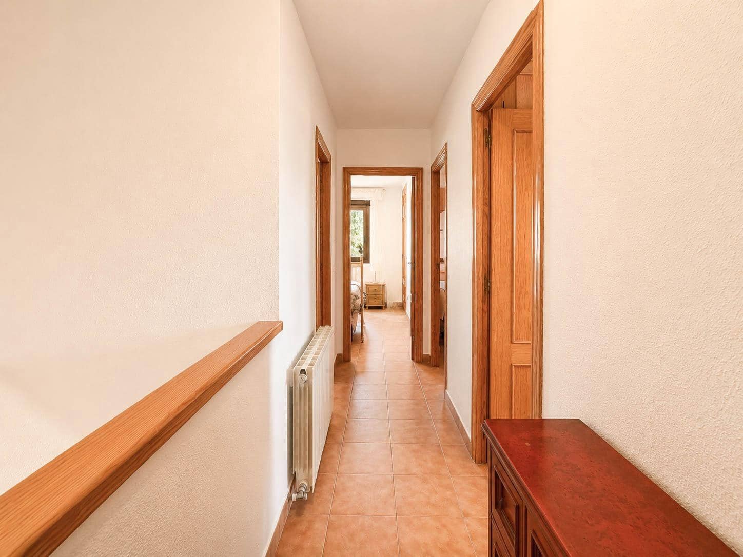 5 bedroom Terraced Villa for rent in Paterna with pool - € 1,300 (Ref: 9857685)