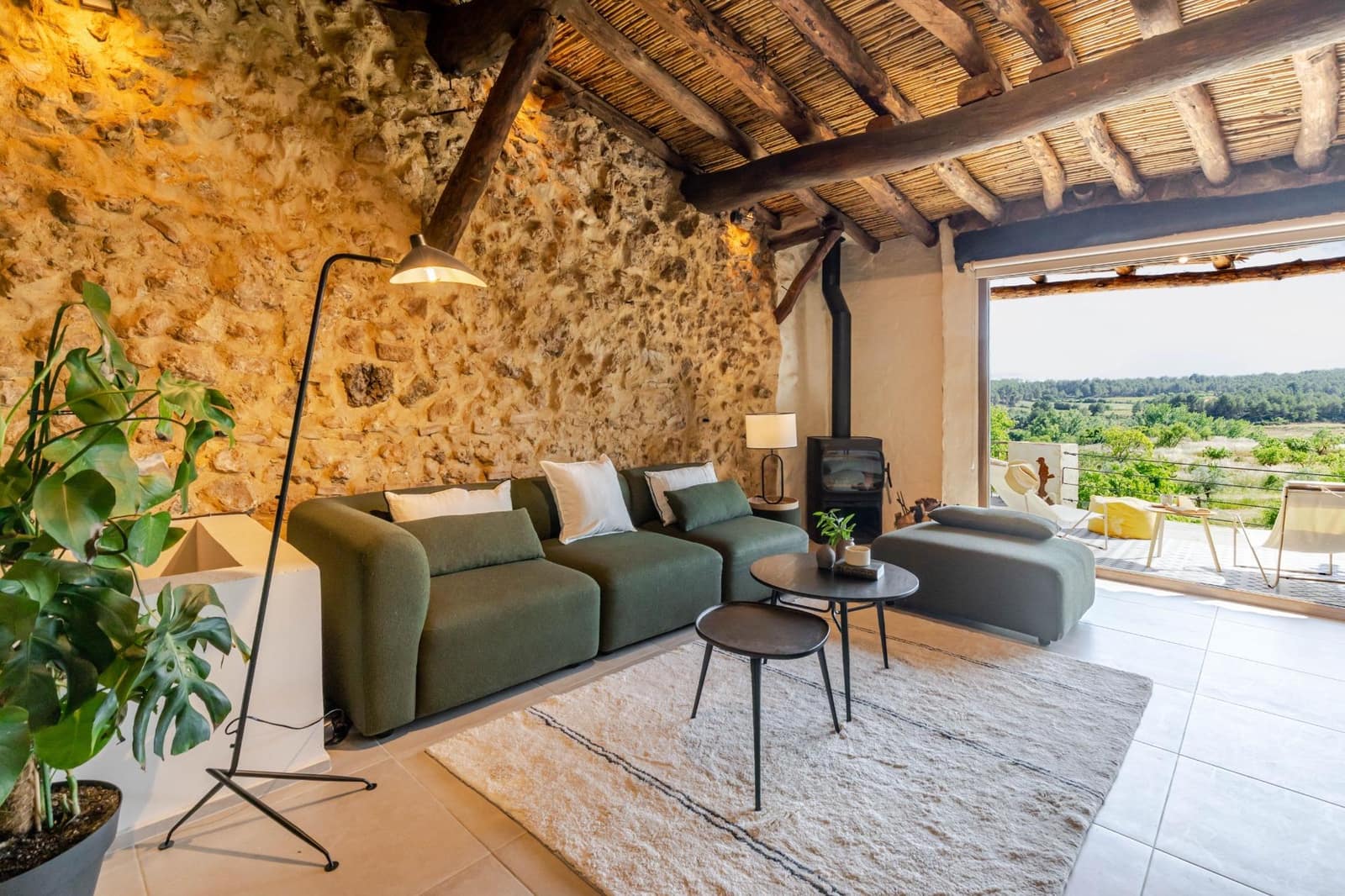2 bedroom Townhouse for sale in Venta del Moro - € 185,000 (Ref: 9868902)