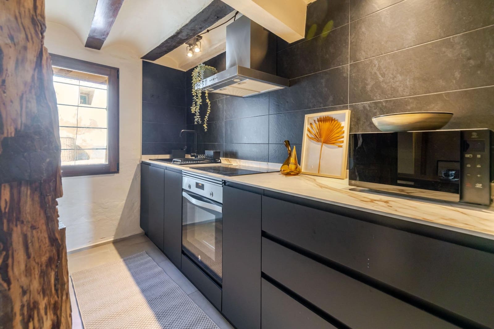 2 bedroom Townhouse for sale in Venta del Moro - € 185,000 (Ref: 9868902)