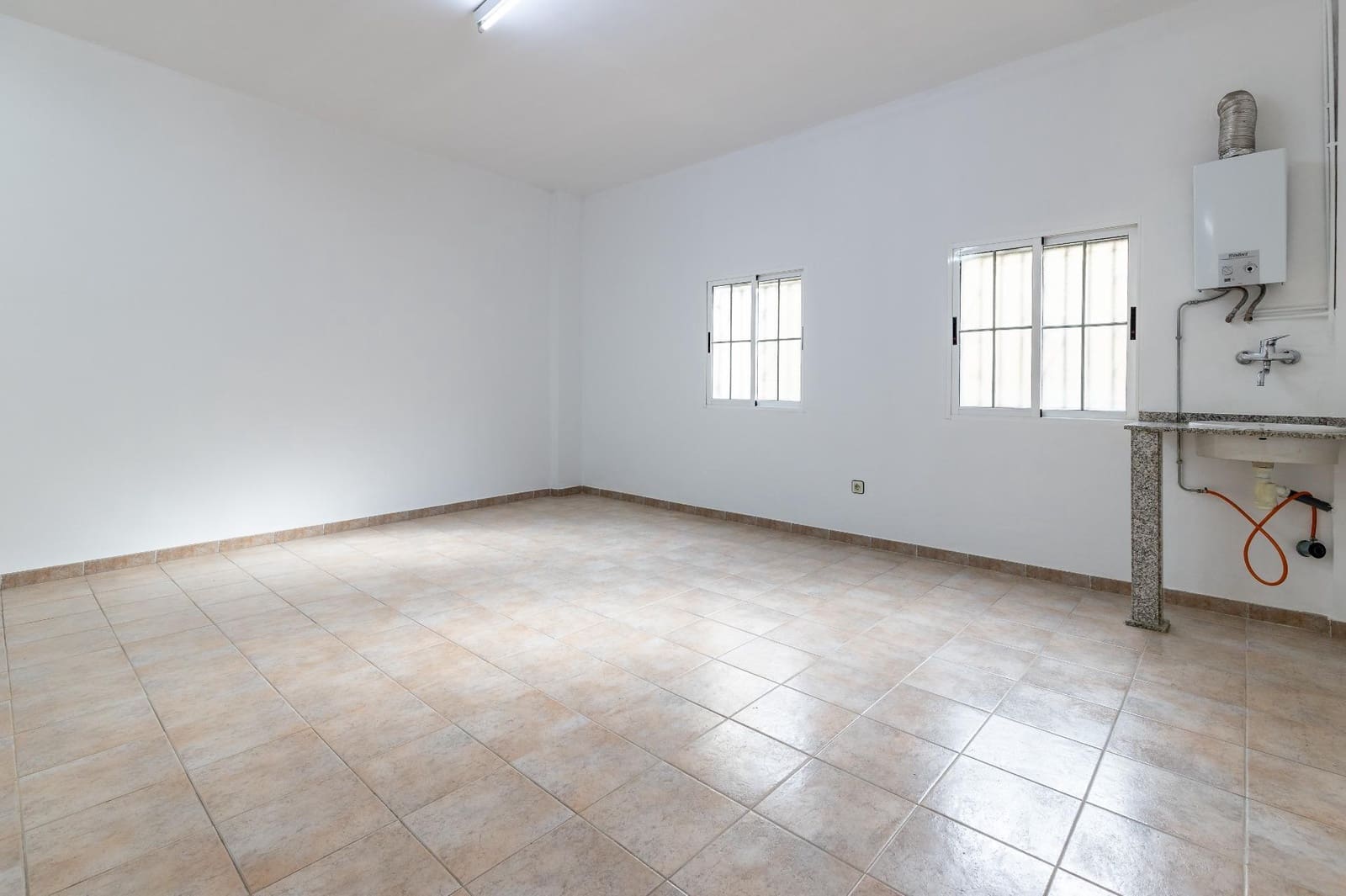 4 soveværelse Rækkehus til salg i Xativa med garage - € 246.000 (Ref: 9868903)