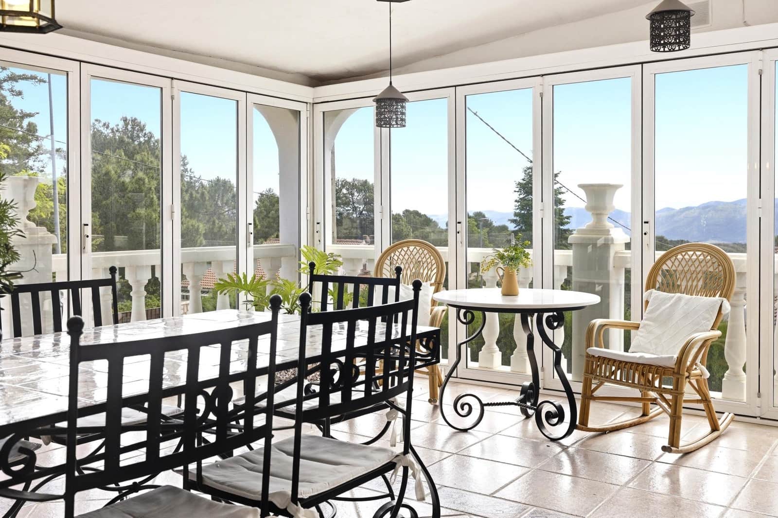 5 bedroom Villa for sale in Moixent with pool - € 170,000 (Ref: 9868904)