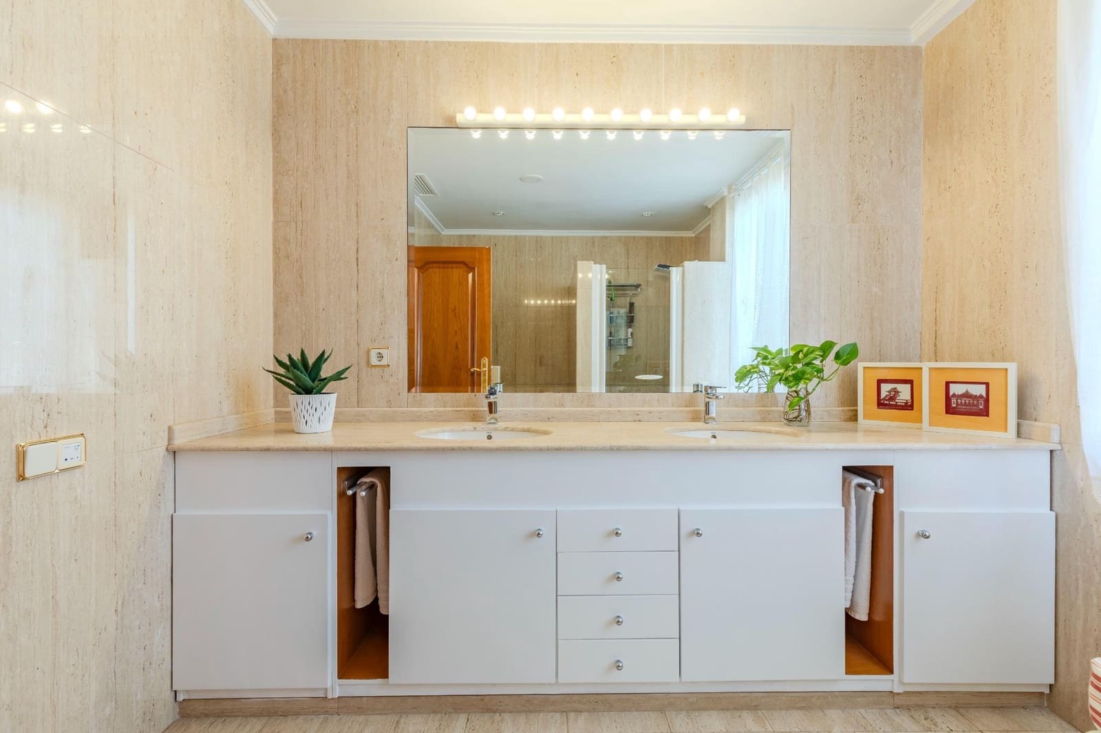 5 chambre Villa/Maison à vendre à L'Eliana avec garage - 1 075 000 € (Ref: 9868911)