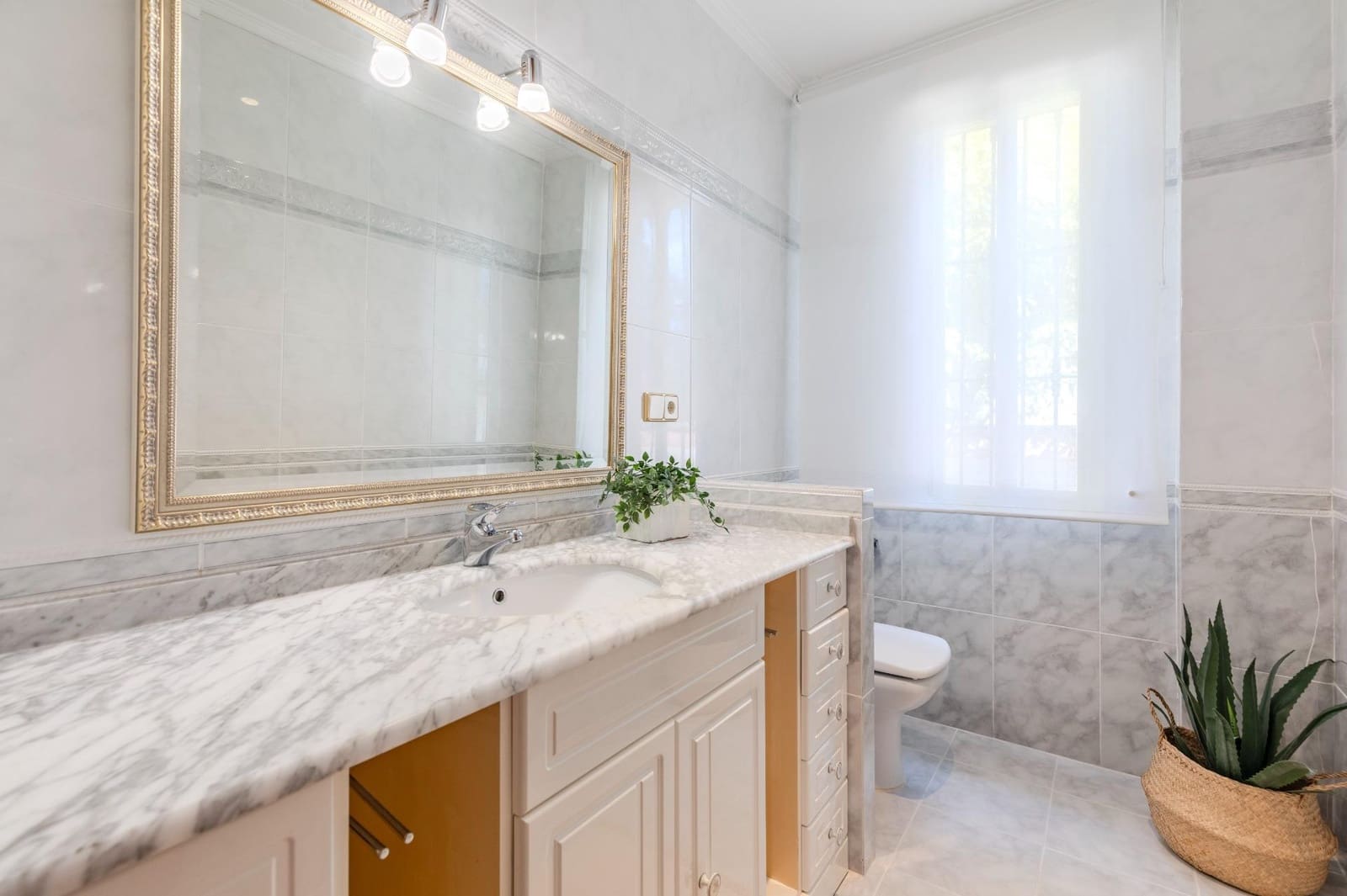 5 chambre Villa/Maison à vendre à L'Eliana avec garage - 1 075 000 € (Ref: 9868911)