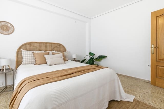 4 quarto Apartamento para venda em Mislata - 280 000 € (Ref: 9873721)