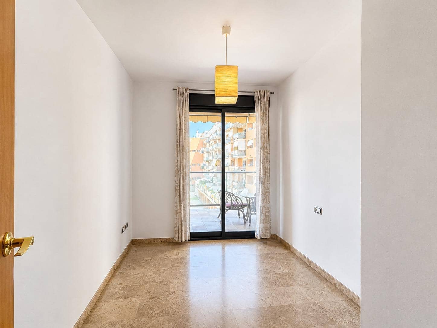 2 bedroom Flat for rent in Paterna with pool garage - € 1,350 (Ref: 9873722)