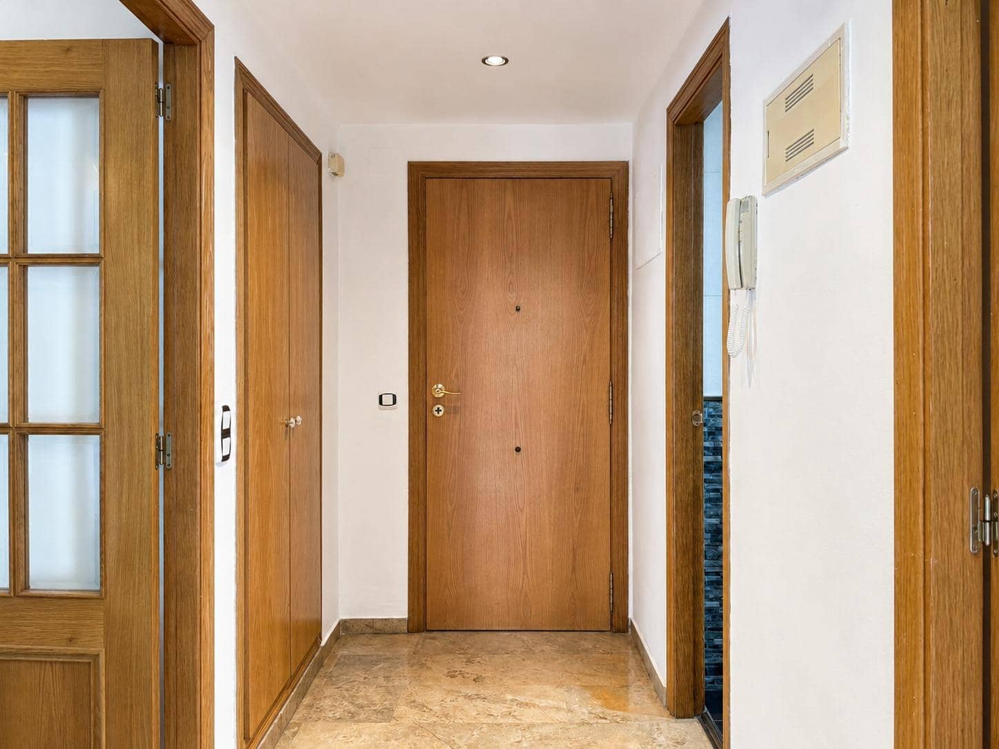 2 bedroom Flat for rent in Paterna with pool garage - € 1,350 (Ref: 9873722)