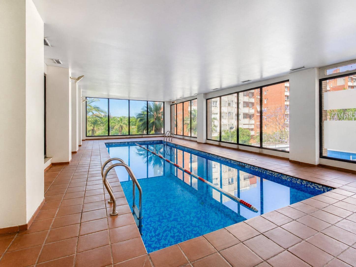 2 bedroom Flat for rent in Paterna with pool garage - € 1,350 (Ref: 9873722)