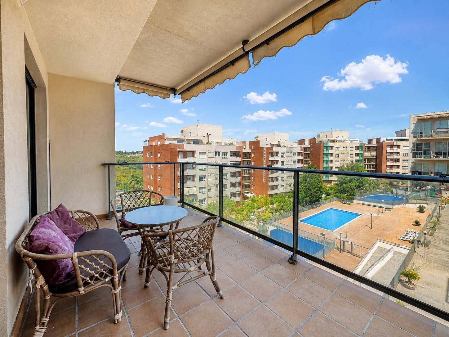 2 bedroom Flat for rent in Paterna with pool garage - € 1,350 (Ref: 9873722)