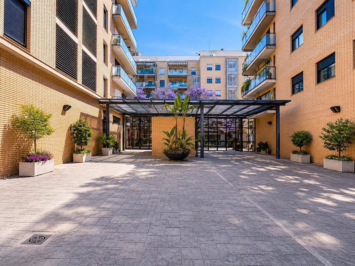 2 bedroom Flat for rent in Paterna with pool garage - € 1,350 (Ref: 9873722)