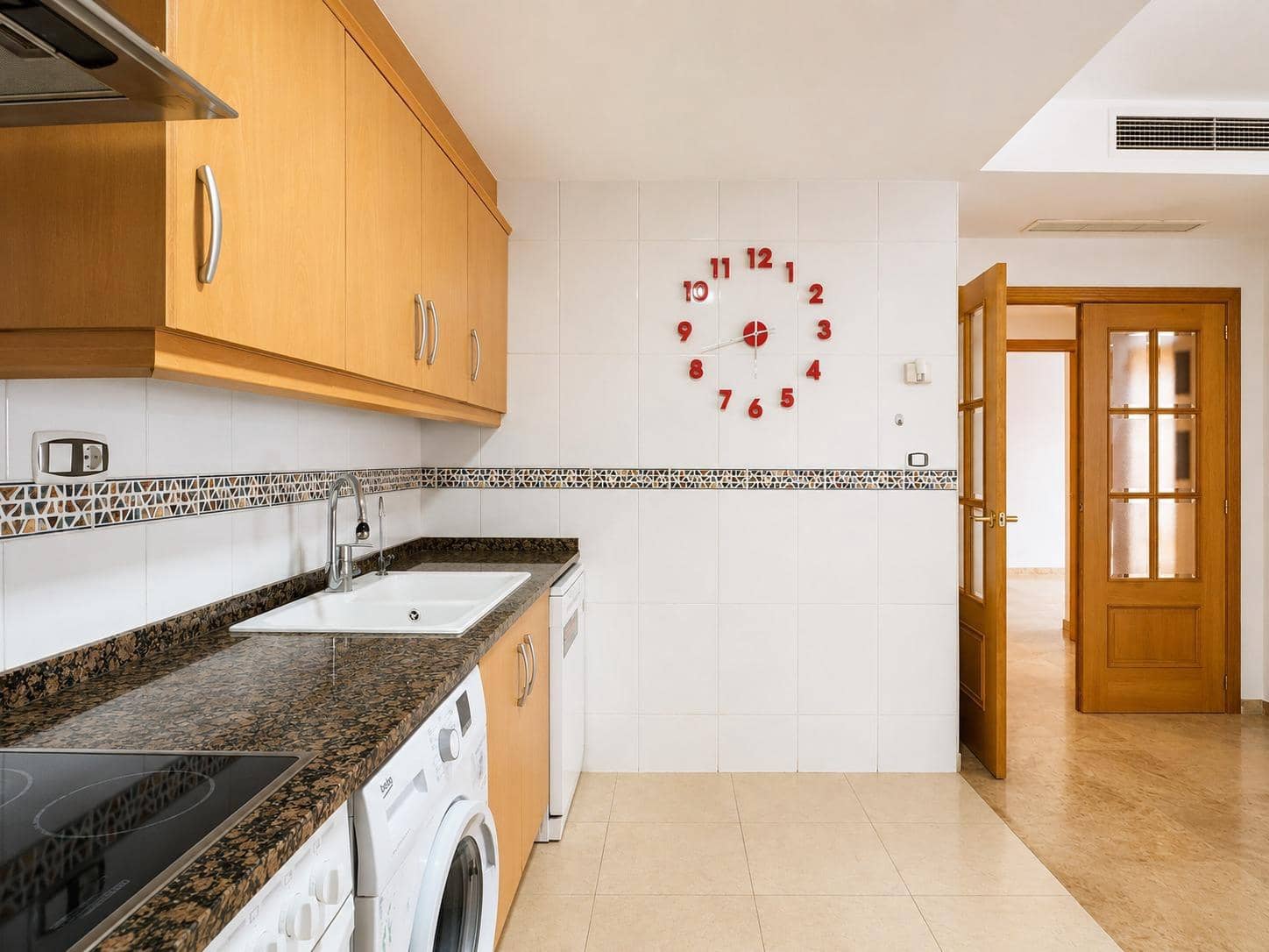 2 bedroom Flat for rent in Paterna with pool garage - € 1,350 (Ref: 9873722)
