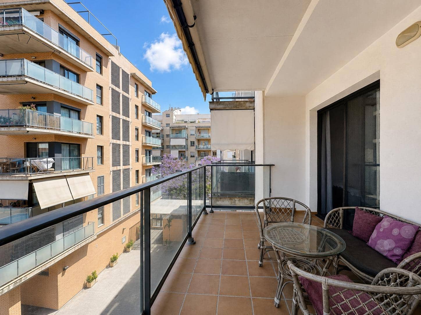 2 bedroom Flat for rent in Paterna with pool garage - € 1,350 (Ref: 9873722)