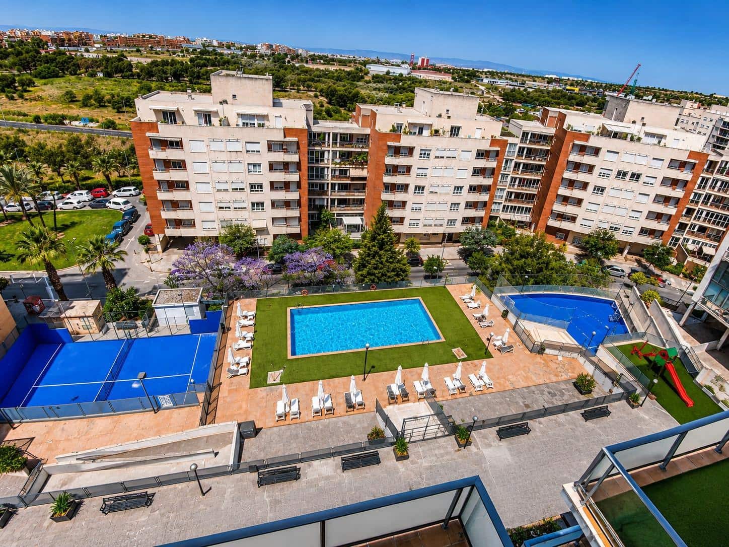 2 bedroom Flat for rent in Paterna with pool garage - € 1,350 (Ref: 9873722)