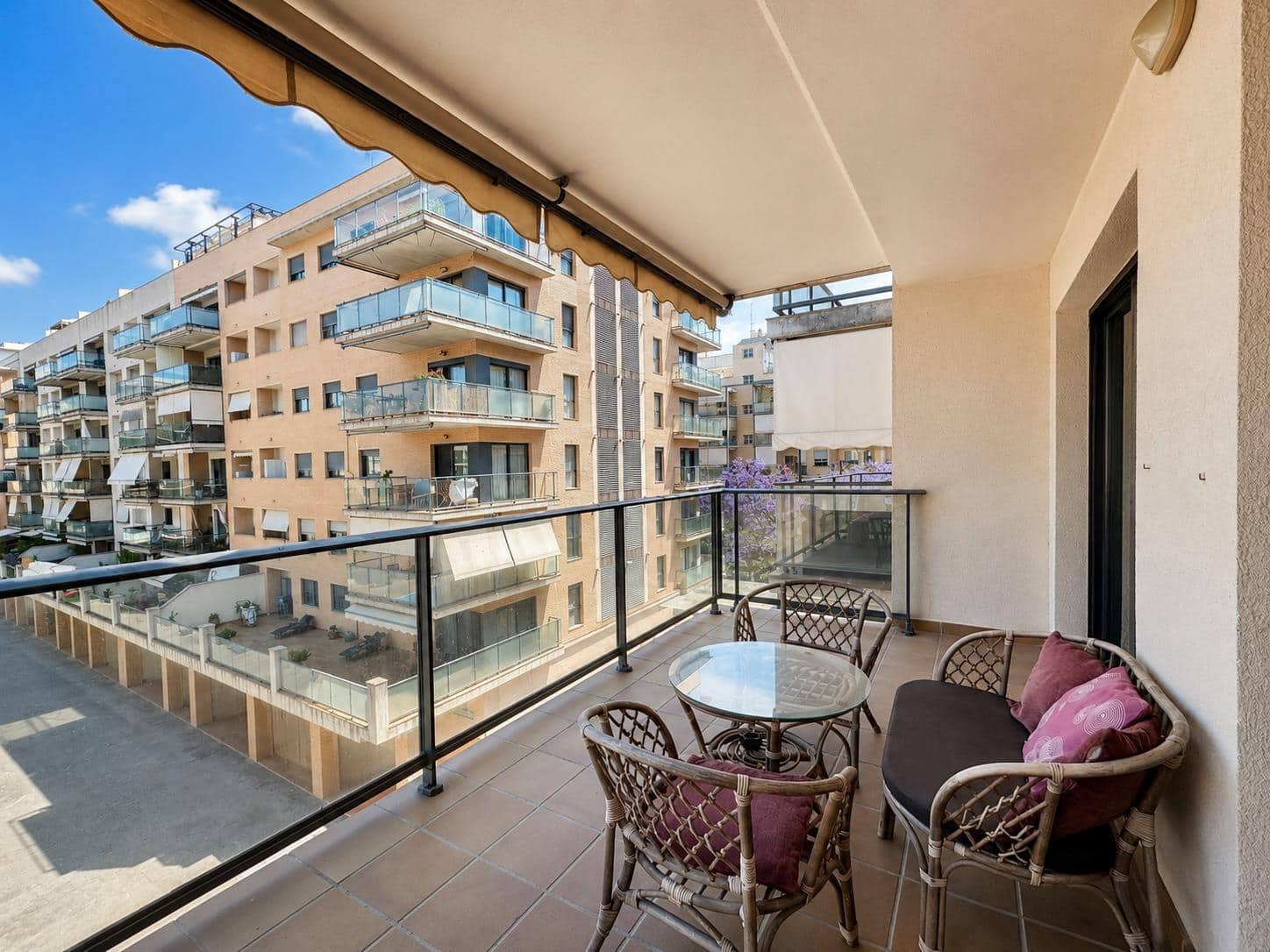 2 bedroom Flat for rent in Paterna with pool garage - € 1,350 (Ref: 9873722)
