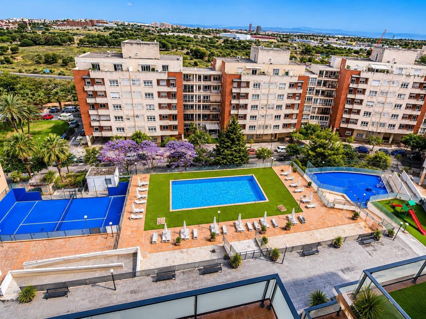 2 bedroom Flat for rent in Paterna with pool garage - € 1,350 (Ref: 9873722)