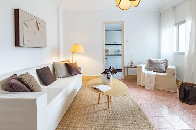 Piso de 4 habitaciones en Gandia en venta - 140.000 € (Ref: 9885076)