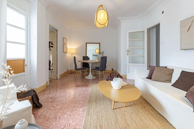 Piso de 4 habitaciones en Gandia en venta - 140.000 € (Ref: 9885076)