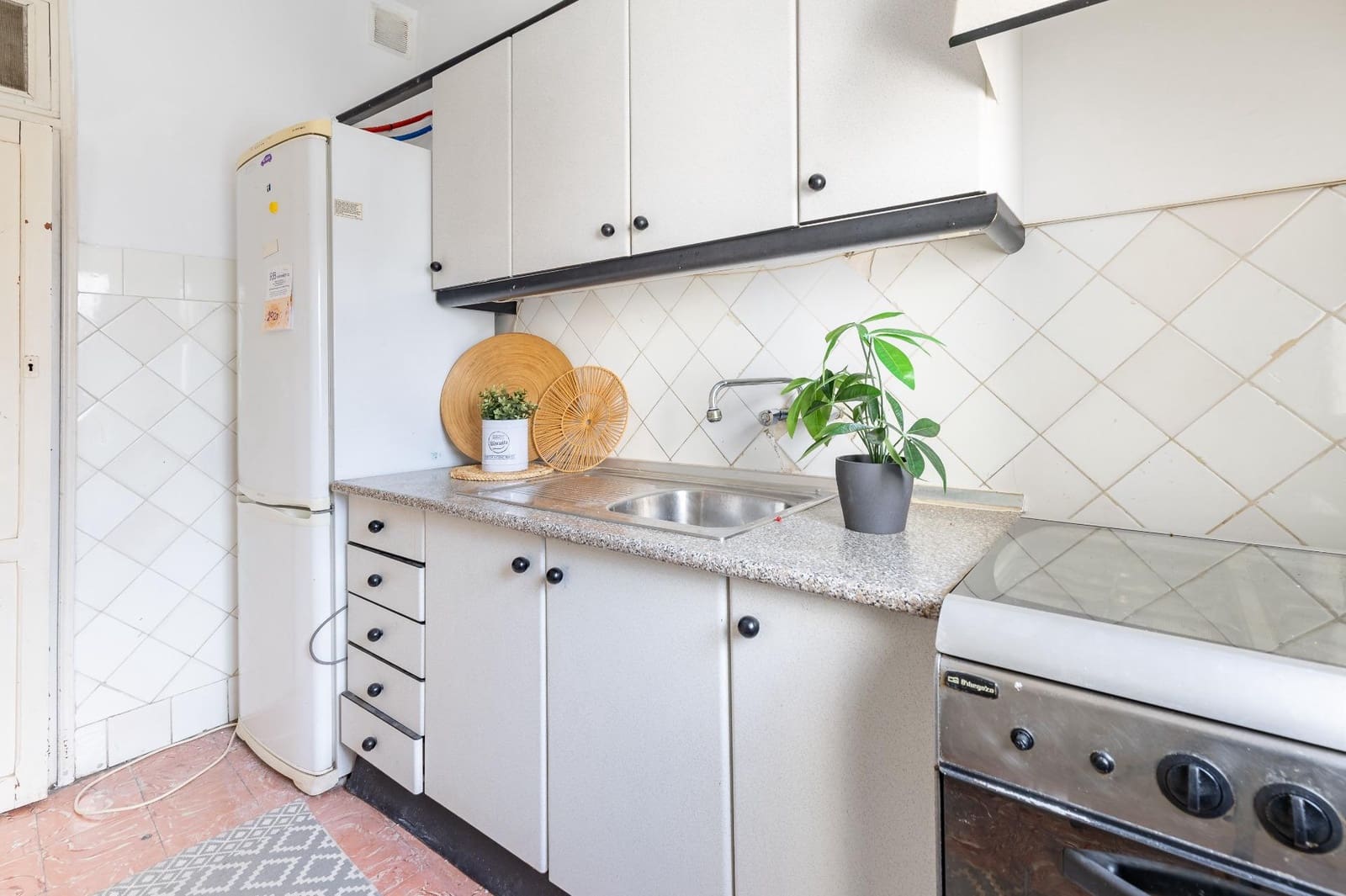Piso de 4 habitaciones en Gandia en venta - 140.000 € (Ref: 9885076)