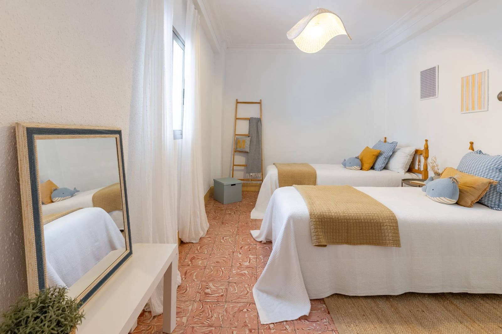 Piso de 4 habitaciones en Gandia en venta - 140.000 € (Ref: 9885076)