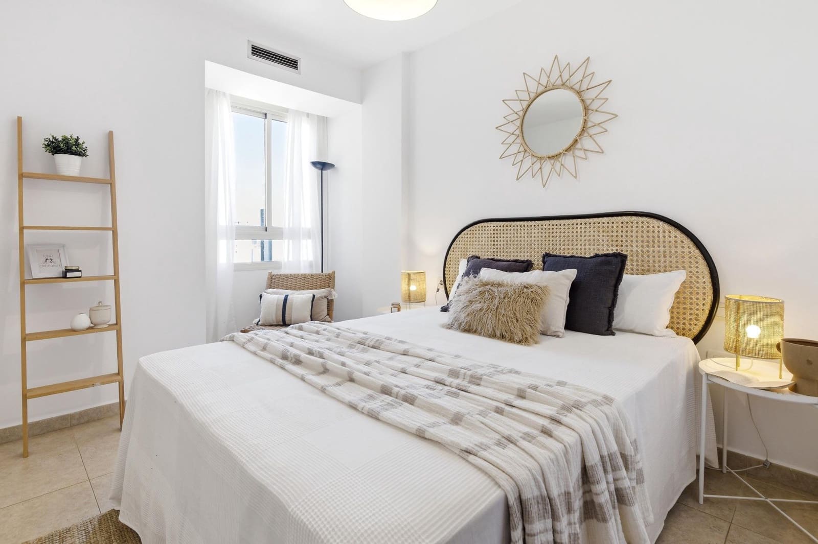 3 slaapkamer Appartement te koop in La Pobla de Farnals met zwembad - € 240.000 (Ref: 9885077)