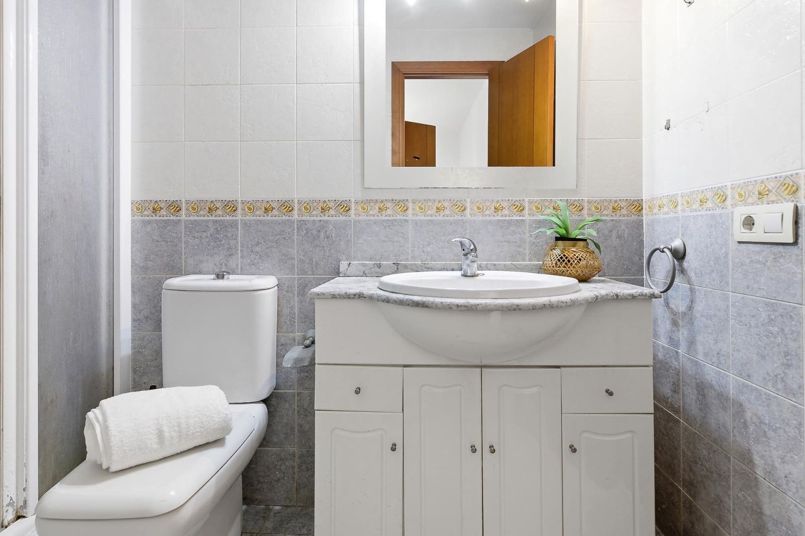 3 slaapkamer Appartement te koop in La Pobla de Farnals met zwembad - € 240.000 (Ref: 9885077)