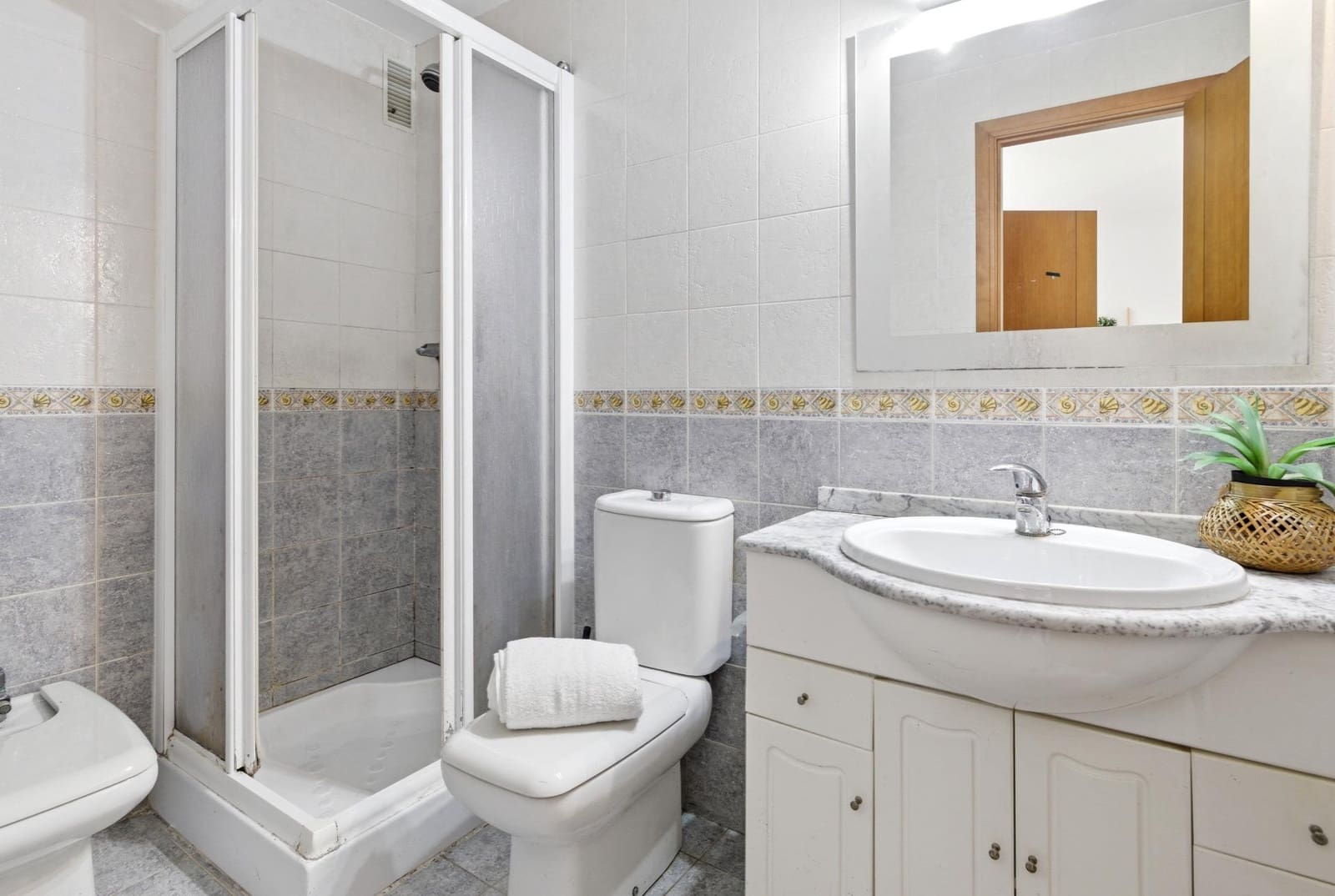 3 slaapkamer Appartement te koop in La Pobla de Farnals met zwembad - € 240.000 (Ref: 9885077)