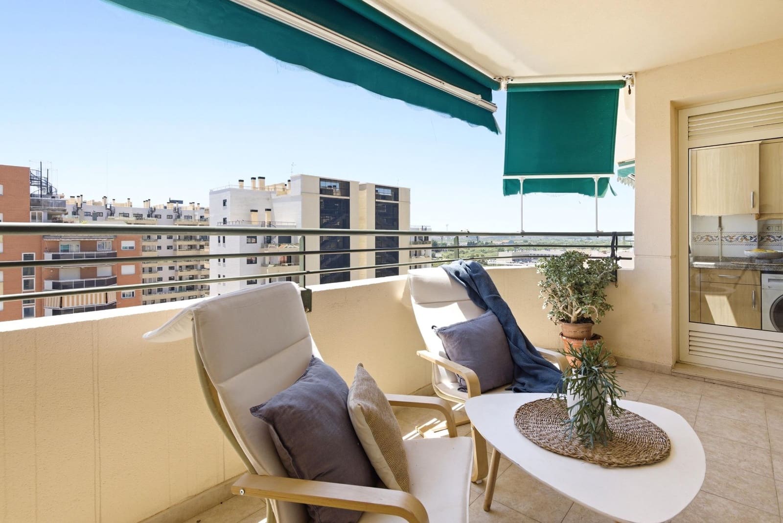 3 slaapkamer Appartement te koop in La Pobla de Farnals met zwembad - € 240.000 (Ref: 9885077)
