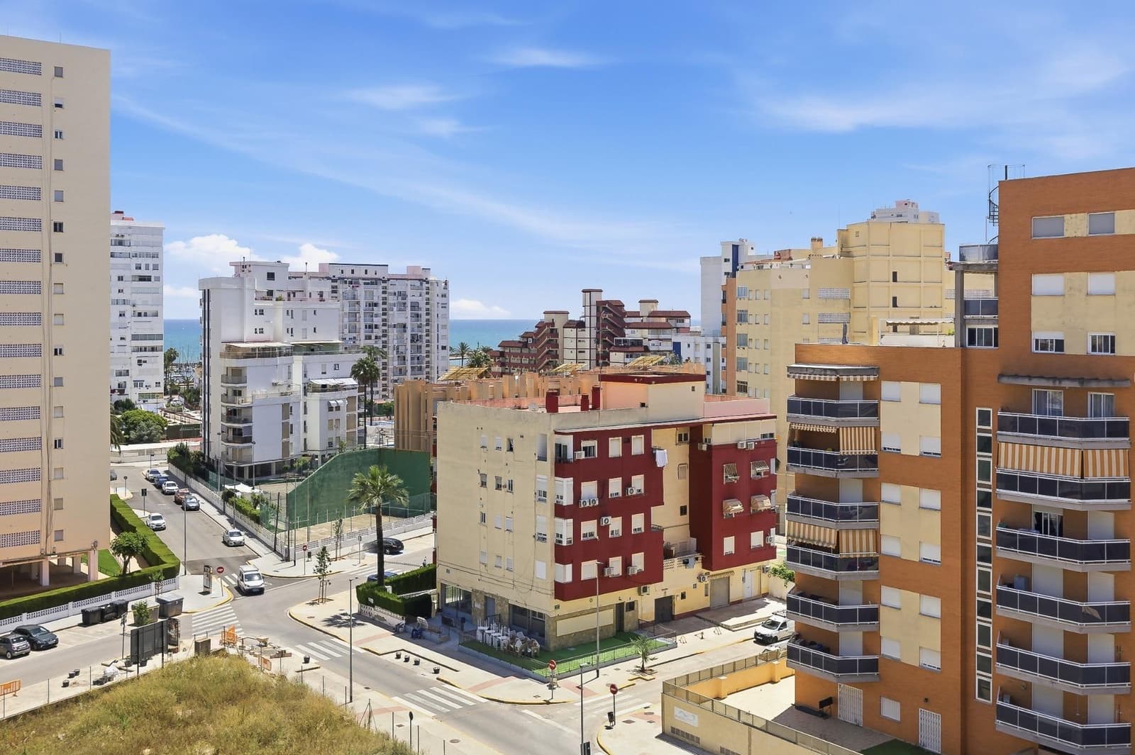 3 slaapkamer Appartement te koop in La Pobla de Farnals met zwembad - € 240.000 (Ref: 9885077)