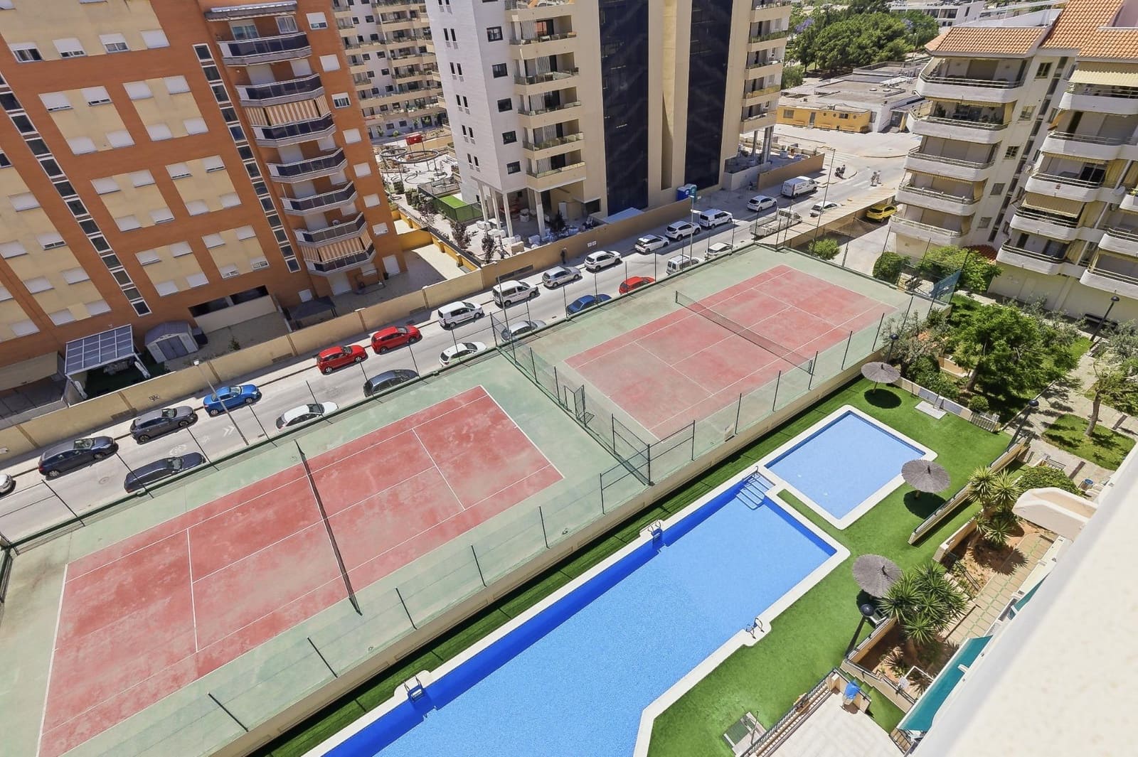 3 slaapkamer Appartement te koop in La Pobla de Farnals met zwembad - € 240.000 (Ref: 9885077)