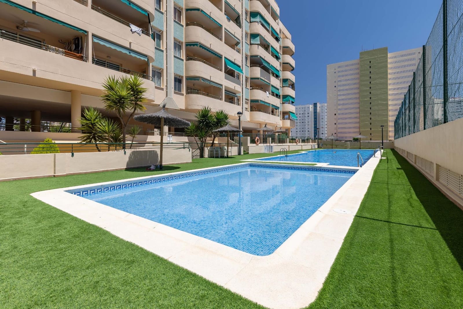 3 slaapkamer Appartement te koop in La Pobla de Farnals met zwembad - € 240.000 (Ref: 9885077)