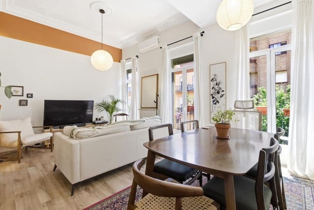 2 soveværelse Lejlighed til salg i La Petxina, Valencia by - € 335.000 (Ref: 9899105)